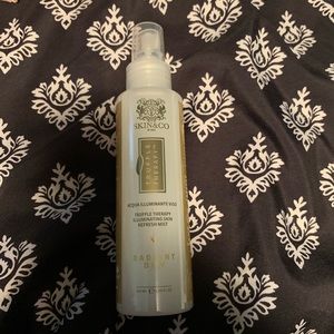 Truffle Therapy Illuminating Skin Refresh Mist